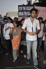 Jackky Bhagnani leads protest for Delhi rape incident in  Carter Road, Mumbai on 22nd Dec 2012(51).JPG